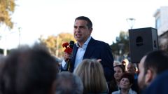 Φιλοφρονήσεις του Αλ. Τσίπρα σε ΝΔ και κεντροδεξιούς ψηφοφόρους