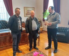 Υπόμνημα στον Δήμαρχο Βέροιας από τους ιδιοκτήτες τουριστικών λεωφορείων