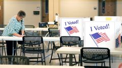 ΗΠΑ: Προβάδισμα των Ρεπουμπλικάνων στη Βουλή, αμφίρροπη η μάχη στη Γερουσία