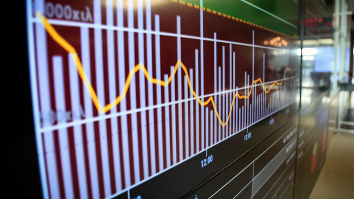 Ε, δεν τους λες και κομμουνιστές…