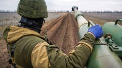 «Ξεγυμνώνεται» η «σταθερότητα» που τάζουν τα κόμματα του ευρωΝΑΤΟικού τόξου