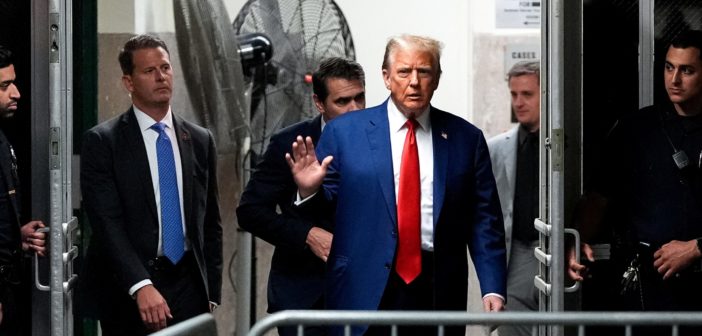 Ένοχος και για τις 34 κατηγορίες ο Τραμπ  Σε αχαρτογράφητα νερά η προεκλογική εκστρατεία στις ΗΠΑ