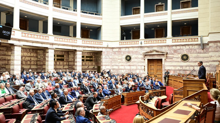 ΣΥΝΕΔΡΙΑΣΗ ΚΟΙΝΟΒΟΥΛΕΥΤΙΚΗΣ ΟΜΑΔΑΣ ΤΗΣ ΝΔ: Εσωκομματική κριτική για την «ταυτότητα» του κόμματος