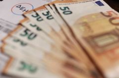 «Καίνε» τα τιμολόγια ρεύματος τον Ιούλιο
