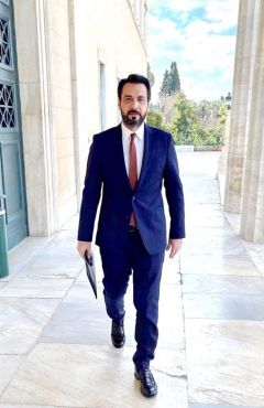  Ο Τάσος Μπαρτζώκας εκφράζει την ικανοποίησή του για την ανταπόκριση Άδωνι Γεωργιάδη και Μάριου Θεμιστοκλέους, στο αίτημά του για επαναφορά του Νοσοκομείου Νάουσας στην κατηγορία Α' των άγονων περιοχών