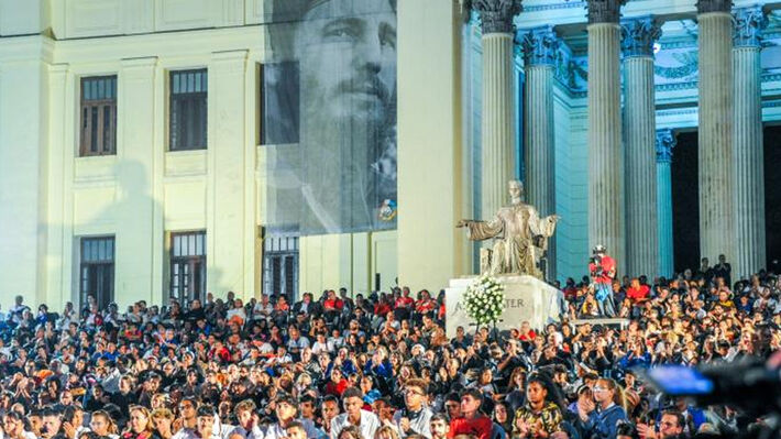 ΚΟΥΒΑ: Τίμησαν τον Φιντέλ στην 8η επέτειο της φυσικής του απουσίας
