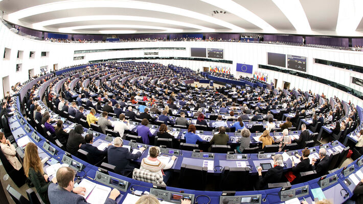 ΕΥΡΩΚΟΙΝΟΒΟΥΛΕΥΤΙΚΗ ΟΜΑΔΑ ΤΟΥ ΚΚΕ: Καταγγέλλει το πολεμοκάπηλο ντελίριο που στήθηκε στο Ευρωκοινοβούλιο με τη συμμετοχή του Ζελένσκι