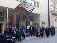 Παράσταση διαμαρτυρίας φορέων στη Δ/νση Δευτεροβάθμιας Εκπαίδευσης στη Βέροια