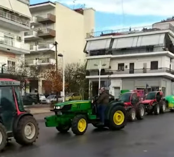 ΠΕΛΛΑ: Κινητοποίηση ροδακινοπαραγωγών για αποζημιώσεις