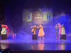 Ρεβεγιόν στην παράγκα του Καραγκιόζη και Χριστουγεννιάτικη συναυλία, στη Στέγη και στο Χώρο Τεχνών