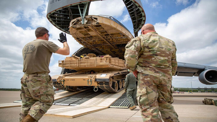 ΟΙ ΗΠΑ ΘΕΤΟΥΝ ΤΙΣ ΒΑΣΕΙΣ ΓΙΑ ΤΗΝ ΕΠΟΜΕΝΗ ΜΕΓΑΛΗ ΣΥΓΚΡΟΥΣΗ: Η Ταϊβάν παραλαμβάνει την πρώτη παρτίδα αμερικανικών αρμάτων μάχης Abrams