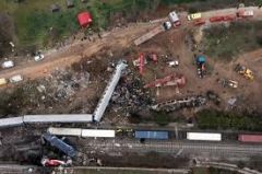 Εργατικό Κέντρο Ημαθίας: Δεν ξεχνάμε τα εγκλήματα της πολιτικής που δε μας αφήνει να αναπνεύσουμε.Όλοι Κυριακή, 26 Ιανουαρίου 12 το μεσημέρι στο Δημαρχείο Βέροιας