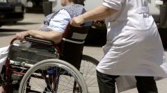 Η κυβέρνηση θέλει να χρησιμοποιήσει τον προσωπικό βοηθό για να περάσει τα ακόμα χειρότερα για τα ΑμεΑ