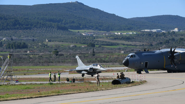 ΚΥΒΕΡΝΗΣΗ: Τρέχει να προλάβει πώληση όπλων από την ΕΕ στην Τουρκία