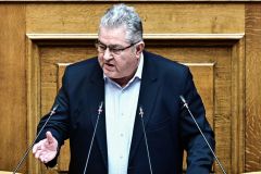 ΔΗΜΗΤΡΗΣ ΚΟΥΤΣΟΥΜΠΑΣ: Οι λαοί γράφουν ιστορία στους δρόμους του αγώνα