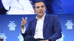 ΑΛ. ΤΣΙΠΡΑΣ: Δείχνει στο κίνημα την αστική «σταθερότητα» ως σημαία για την πάλη του
