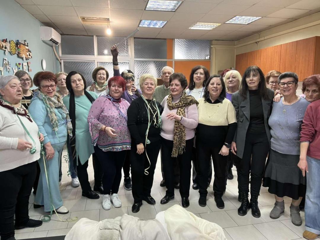 Πραγματοποιήθηκε η παράδοση της  Χάσκας  στα ΚΑΠΗ και το ΚΗΦΗ Δήμου Βέροιας: Ένα έθιμο που συνδυάζει το γέλιο και το αυγό