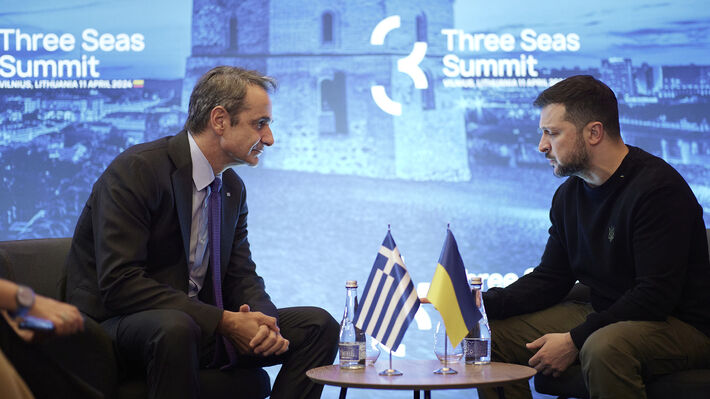 ΚΥΒΕΡΝΗΣΗ ΝΔ: Εκφράζει την στήριξη της στο καθεστώς Ζελένσκι και ζητάει «γεφύρωση» της διάστασης απόψεων ΗΠΑ και ΕΕ