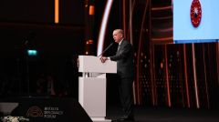 «Κανείς δεν μπορεί να φανταστεί την ευρωπαϊκή ασφάλεια χωρίς την Τουρκία» λέει ο Ερντογάν «διαθέτοντας τον δεύτερο μεγαλύτερο στρατό του ΝΑΤΟ»