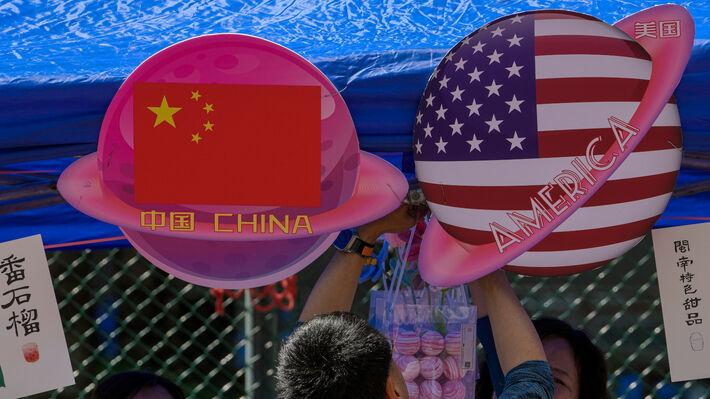 Οι διεθνείς αντιδράσεις για τους δασμούς που επέβαλαν οι ΗΠΑ σε πάνω από 100 χώρες