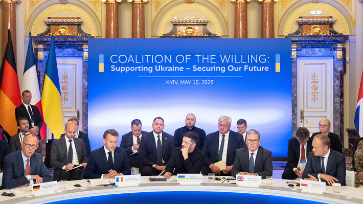 Το αίτημα των ευρωατλαντικών για «εκεχειρία χωρίς όρους» οξύνει την αντιπαράθεση με τη Ρωσία