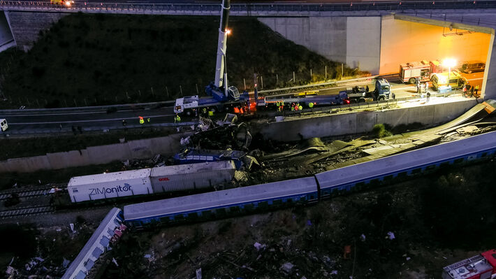 «Συζήτηση» στο Ευρωκοινοβούλιο «κομμένη και ραμμένη» για να συγκαλυφθεί το έγκλημα των Τεμπών
