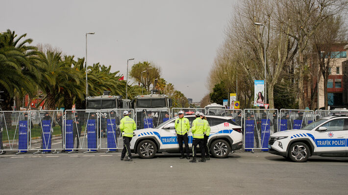 ΤΟΥΡΚΙΑ: Νέο κύμα συλλήψεων δημάρχων και στελεχών της αντιπολίτευσης