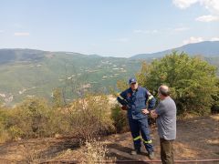 Αμεση ήταν η παρουσία της Τ.Ε Ημαθίας του ΚΚΕ στην  πυρκαγιά που ξέσπασε σε δασική έκταση, στην περιοχή Μικρά Σάντα Ημαθίας