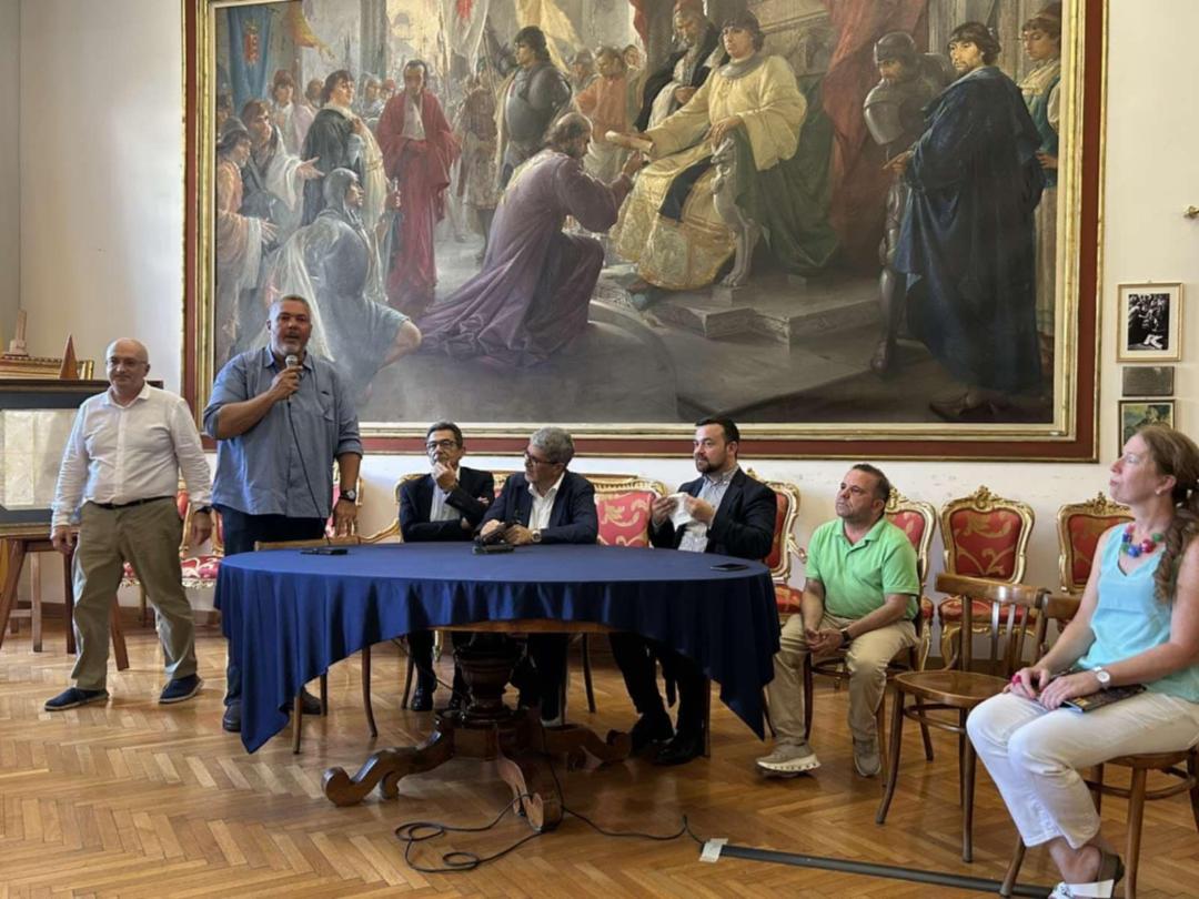 Την «Χάρτα της Ομορφιάς» υπέγραψε o Αντιδήμαρχος Τουρισμού στην Cava de’ Tirreni . Ομιλία του Προέδρου του ΔΗ.ΠΕ.ΘΕ στην ιταλική πόλη