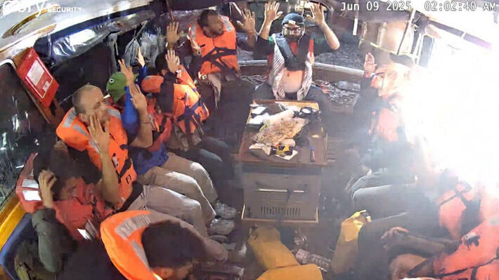 ΠΑΜΕ: Άμεση απελευθέρωση του πλοίου Handala που μετέφερε συμβολική βοήθεια στη Γάζα και όλων των μελών της αποστολής