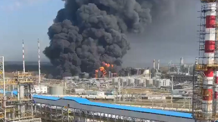 Ρωσία: Πυρκαγιά σε πυρηνικό σταθμό και σε τερματικό σταθμό καυσίμων μετά από ουκρανικές επιθέσεις με drones