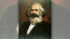 Στοιχειώνει