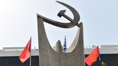Η κυβέρνηση έχει τρυπήσει τον πάτο του βαρελιού, με μια επίθεση που ουσιαστικά συνιστά φτηνό αντιπερισπασμό και ομολογία ενοχής