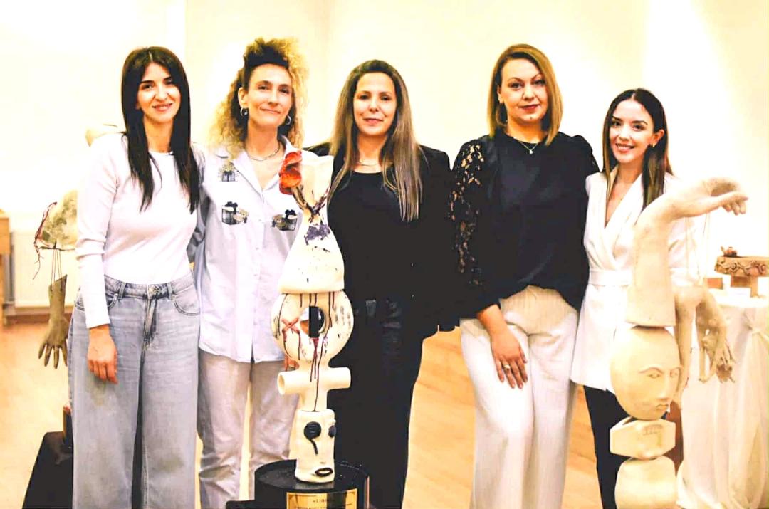 ΕΓΚΑΙΝΙΑ: ΤΟΤΕΜ ΕΚΘΕΣΗ ΚΕΡΑΜΙΚΗΣ