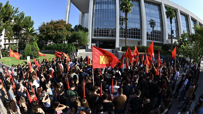 Άμεση απάντηση της ΚΝΕ στην κατάπτυστη απόφαση για την αποφυλάκιση του ναζί εγκληματία Μιχαλολιάκου