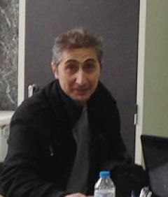  Παραίτηση με αιχμές...