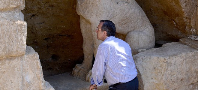 Με τη «λάμψη» των άλλων…