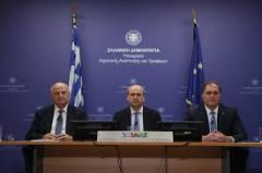 ΚΥΒΕΡΝΗΣΗ: «Αλλα λόγια ν' αγαπιόμαστε» την ώρα που οι βιοπαλαιστές παραμένουν ξεκρέμαστοι