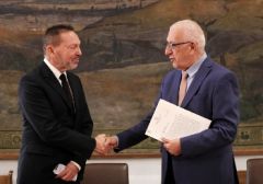 ΕΝΔΙΑΜΕΣΗ ΕΚΘΕΣΗ ΤΗΣ ΤΡΑΠΕΖΑΣ ΤΗΣ ΕΛΛΑΔΑΣ ΓΙΑ ΤΟ 2025