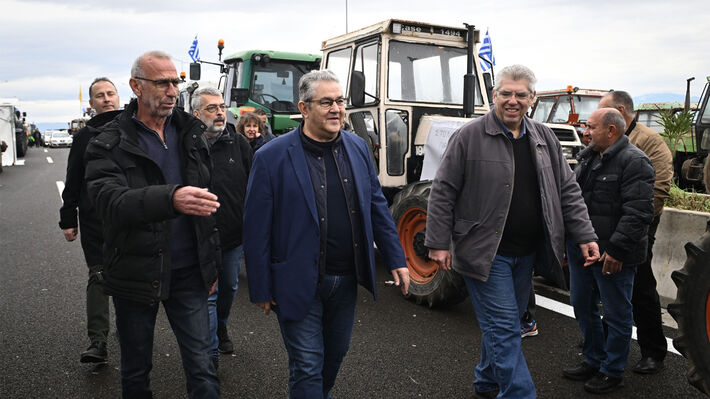 «Τι είδα στα μπλόκα των αγροτών». Άρθρο του ΓΓ της ΚΕ του ΚΚΕ Δημήτρη Κουτσούμπα στα «ΝΕΑ Σαββατοκύριακο»