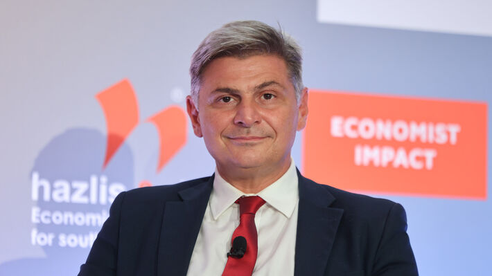 Διεργασίες αναπαλαίωσης του σάπιου αστικού πολιτικού συστήματος: Εκτός ΣΥΡΙΖΑ ο Νικόλας Φαραντούρης