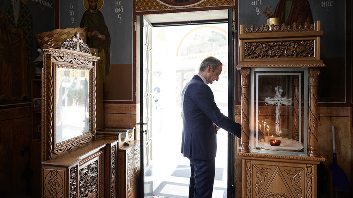 Ο Μητσοτάκης πηγαίνει σε συζήτηση για στρατεύματα στην Ουκρανία και εύχεται «ενότητα» στους αιμάτινους στόχους του κεφαλαίου