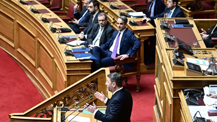 Κάλπικη αντιπαράθεση Μητσοτάκη με Ανδρουλάκη για την Ενέργεια