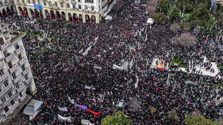 Ευχαριστήριο μήνυμα του Συλλόγου Συγγενών θυμάτων του εγκλήματος των Τεμπών για τις συγκλονιστικές παλλαϊκές συγκεντρώσεις