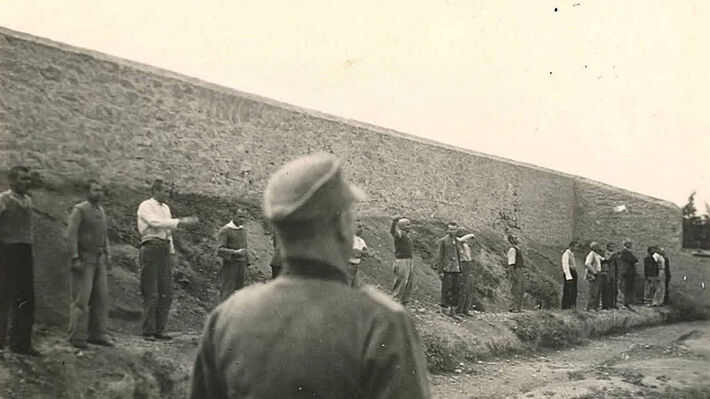 Περιήλθαν στο ελληνικό δημόσιο οι φωτογραφίες ντοκουμέντα των 200 εκτελεσμένων στην Καισαριανή