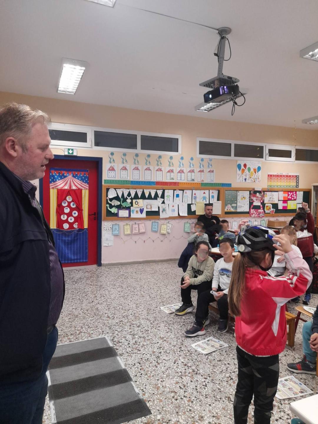 Δράση Ενημέρωσης για την κυκλοφοριακή αγωγή από τον Δήμο Βέροιας στο 2ο Δημοτικό Σχολείο Μακροχωρίου