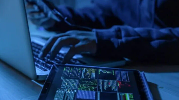 Το ΚΚΕ δίνει τη μάχη για να αποκαλυφθεί η αλήθεια και ο πραγματικός ένοχος για το σκάνδαλο των υποκλοπών