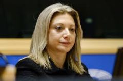 Οχι αυταπάτες...