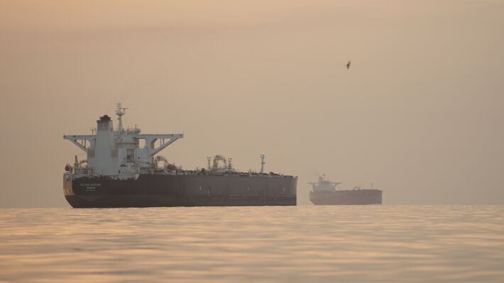 Ιμπεριαλιστικός πόλεμος στη Μ. Ανατολή: Σκληρή σύγκρουση για τον έλεγχο των Στενών του Ορμούζ