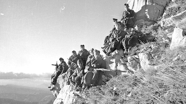 Ιδρυμα Χαρίλαου Φλωράκη για τα 80 χρόνια από την ίδρυση του ΔΣΕ: Αφηγήσεις μέσα από ντοκουμέντα